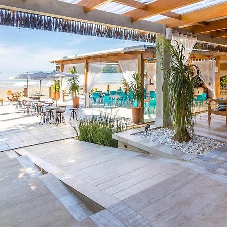 Hotel Village Enseada Ubatuba Bagian luar foto