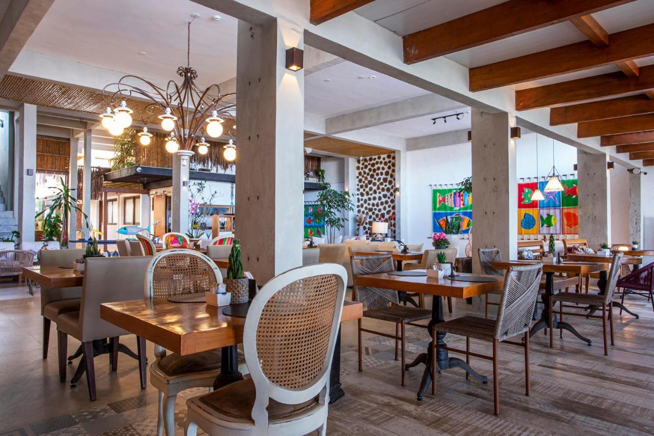 Hotel Village Enseada Ubatuba Bagian luar foto