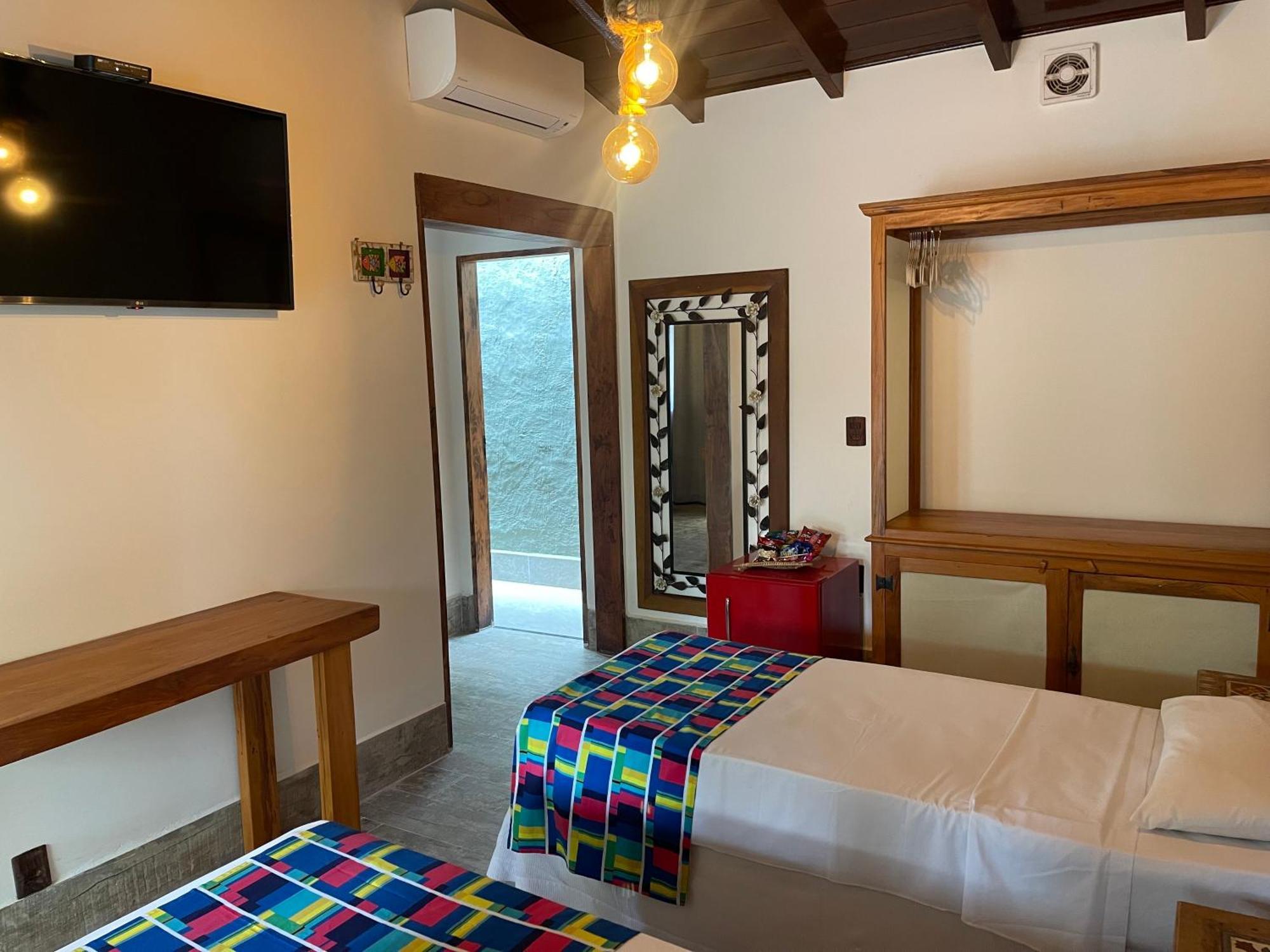 Hotel Village Enseada Ubatuba Bagian luar foto