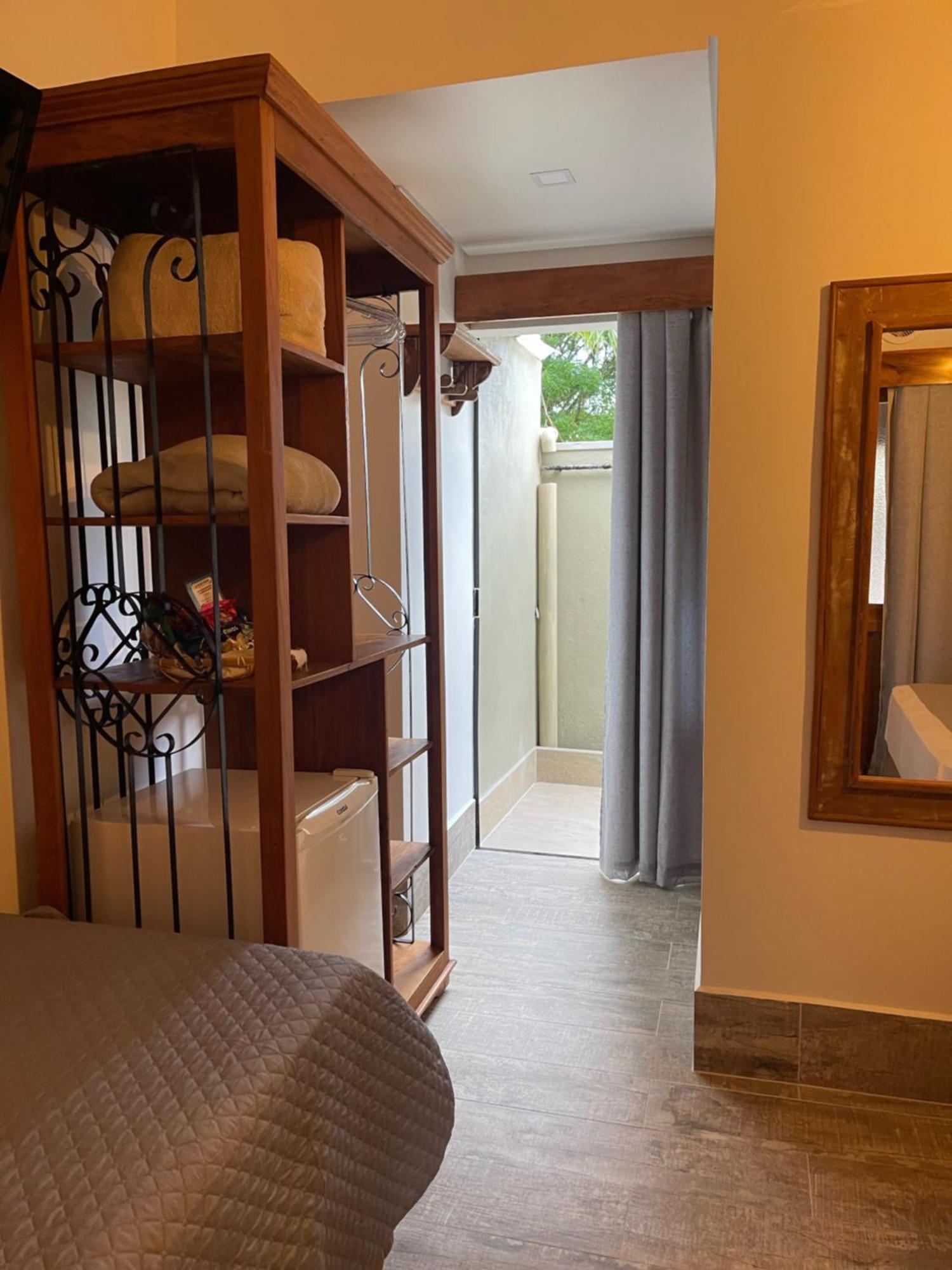 Hotel Village Enseada Ubatuba Bagian luar foto